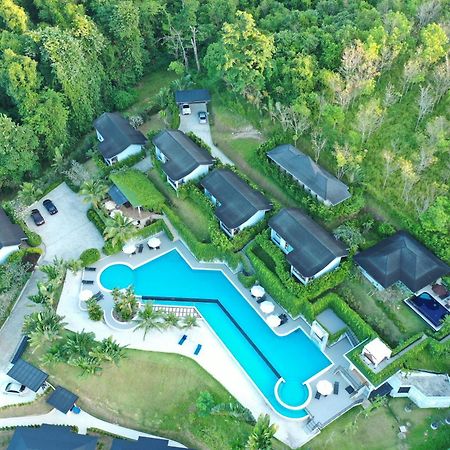 Khaolak Blue Sky Villa Khao Lak Exterior photo