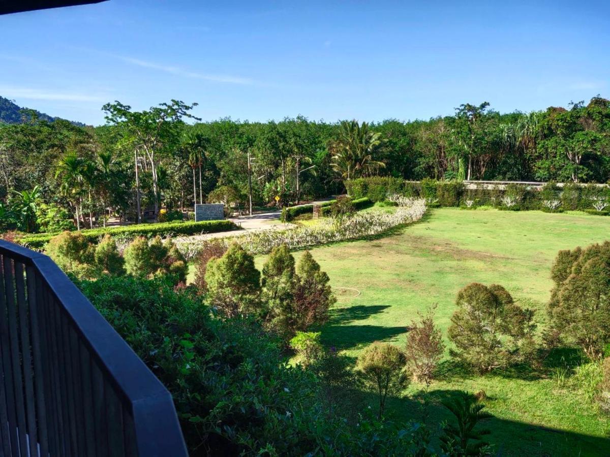 Khaolak Blue Sky Villa Khao Lak Exterior photo