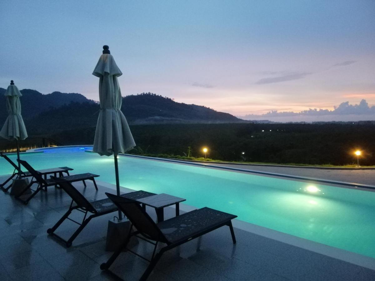 Khaolak Blue Sky Villa Khao Lak Exterior photo